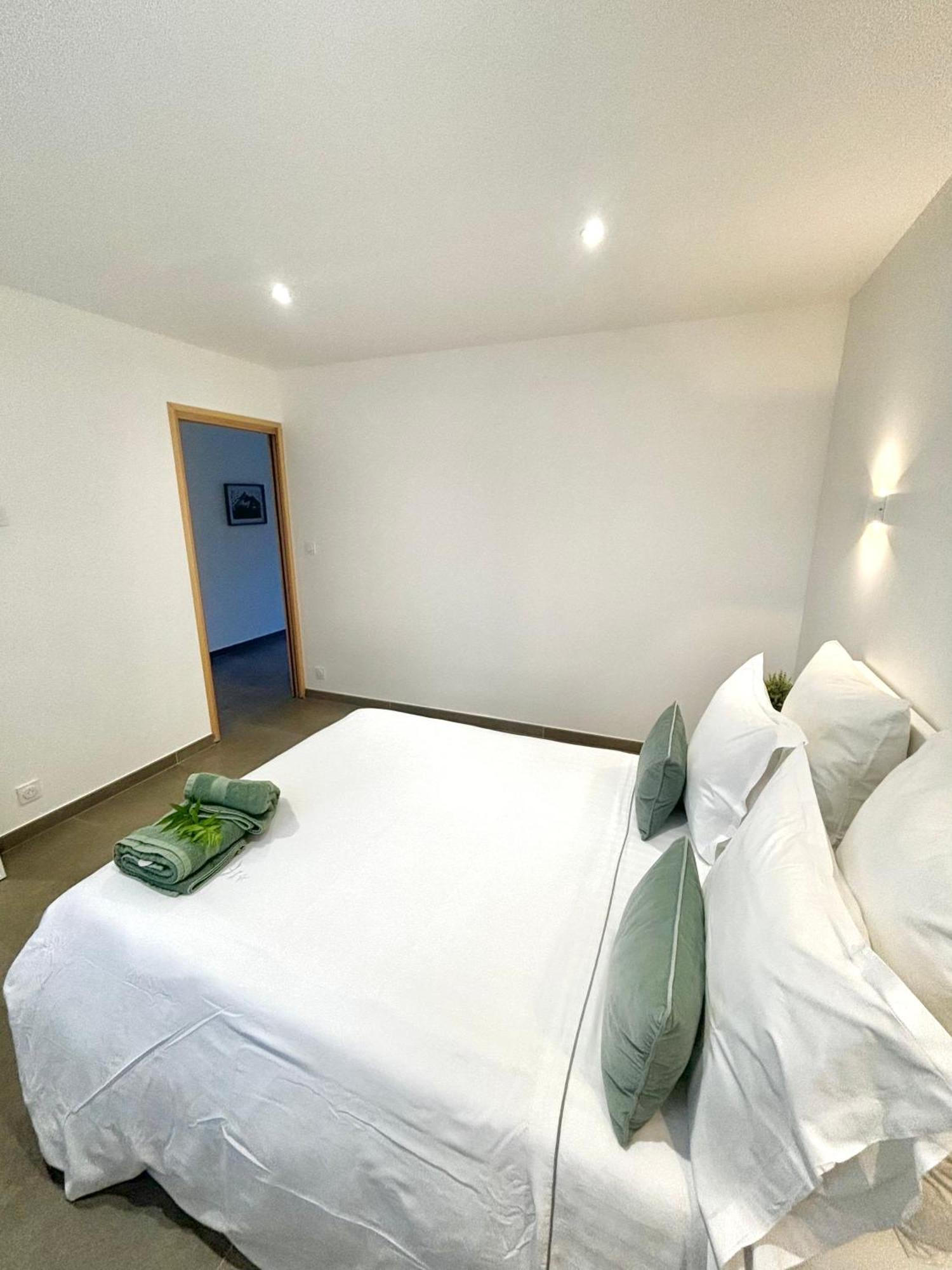 Les Oliviers Apartment Arles Exterior photo